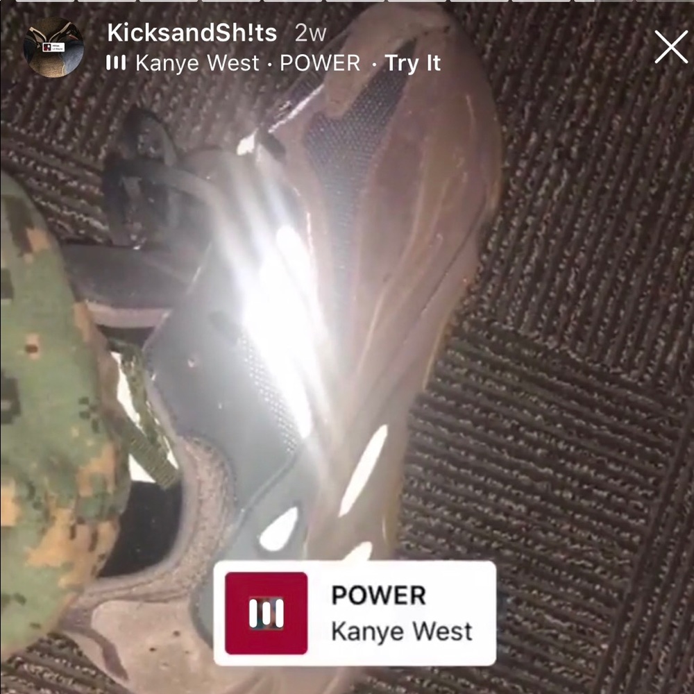 Adidas Yeezy 700 Mauve worn once sz13